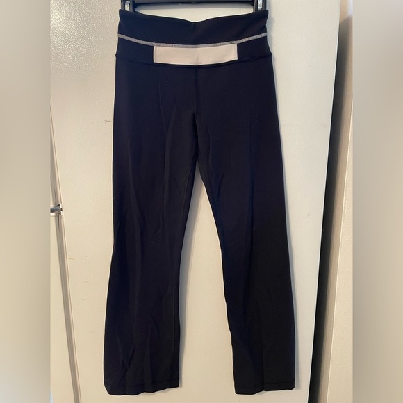 lululemon athletica Pants - Lululemon Women’s Size 4 Black/White Leggings